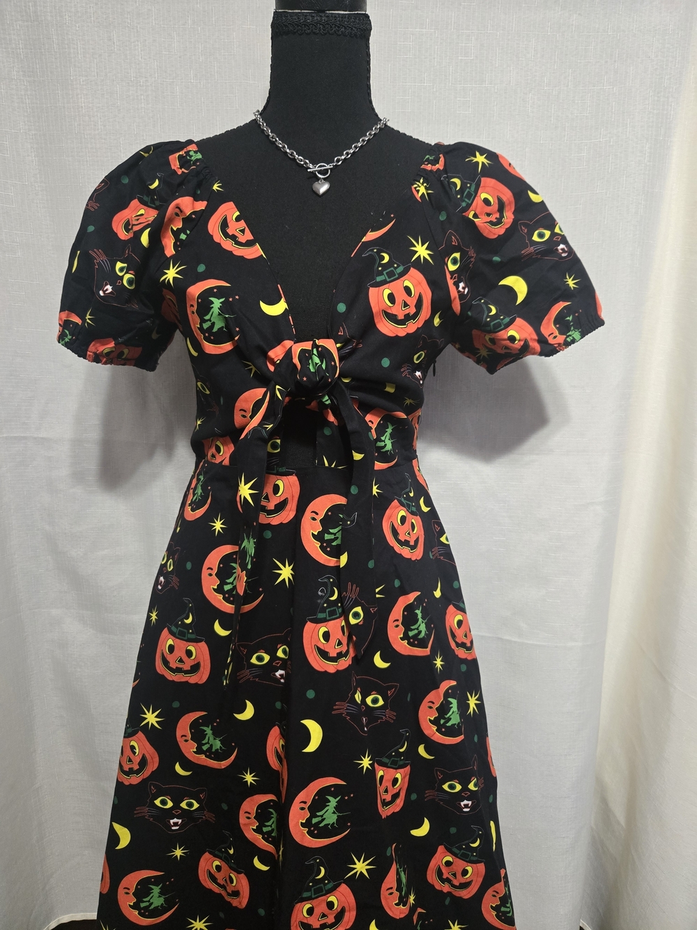 NWOT Backstitch Bruja Pumpkin Witch Babydoll Dress, Size Medium